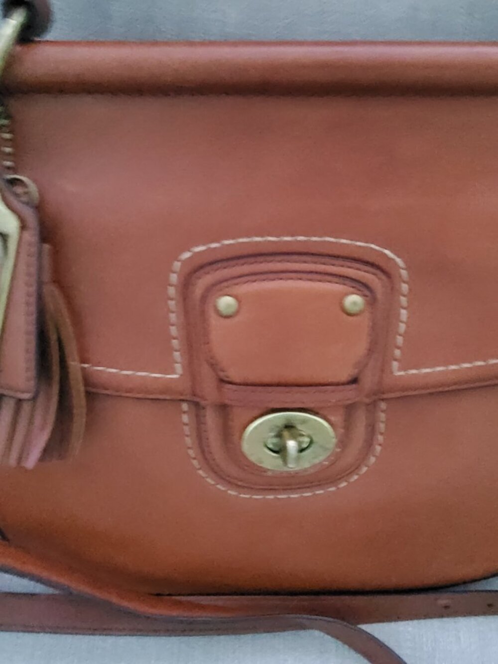 Coach Willis Crossbody in British Tan 19132 - Picture 2 of 13